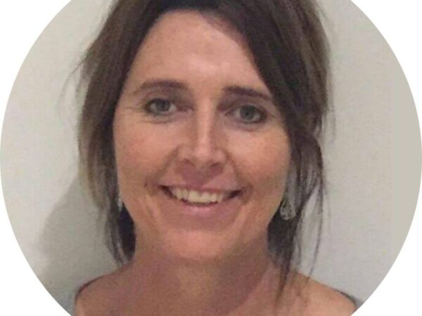 Dr Stephanie Dakin