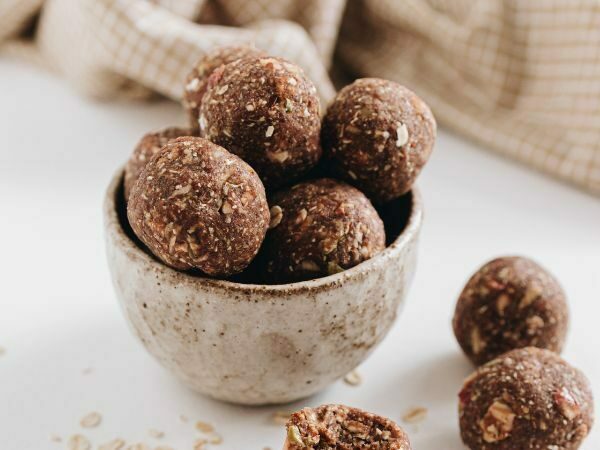 Apple Pie Energy Bites