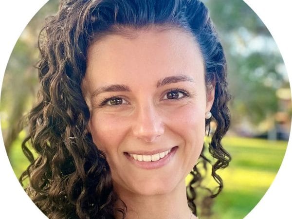 Nina Trinquet headshot