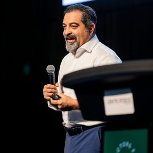 Dr Dean Sherzai