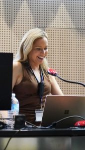 Dr Lisa Kennedy